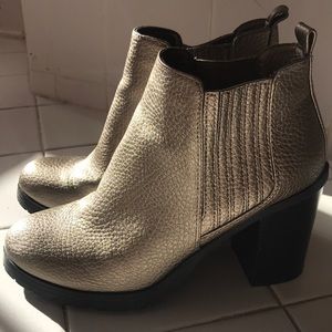 GOLD ANKLE BOOTIES 💓💓 SO COMFY!